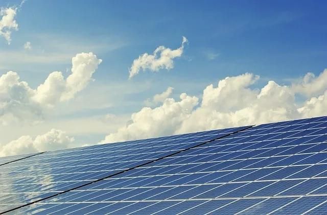 Vereisen installatie zonnepanelen